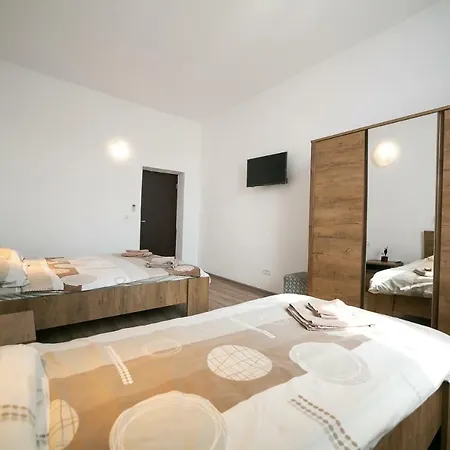 Boul Rosu Residence Arad Exterior foto
